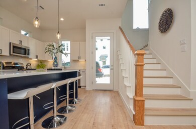 8931 Knoll Villas St, Houston, TX 77080 - photo 4