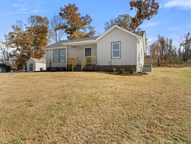 978 Long Beech Dr, Clarksville, TN 37042 - photo 4