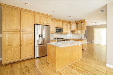 2813 Flangel St, Lakewood, CA 90712 - photo 4