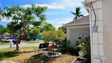 12674 Gorda Cir E, Largo, FL 33773 - photo 7