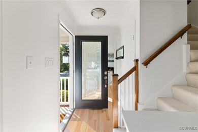 First glimpse of this bright cheerful Home - Notic