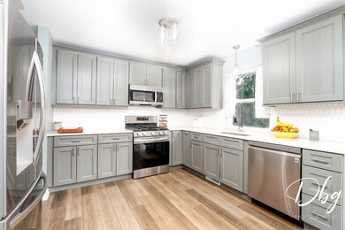 361 E Camden Ln, Round Lake Beach, IL 60073 - photo 4