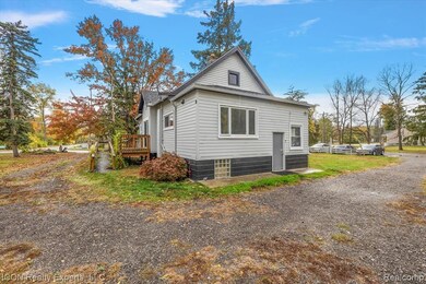 View of side of home