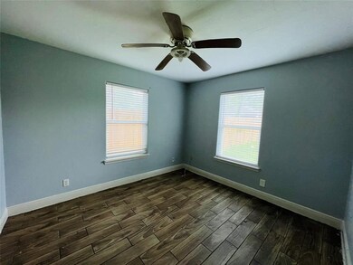 3706 Mount Pleasant St, Houston, TX 77021 - photo 7