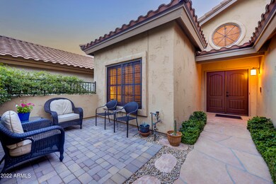 002_Courtyard