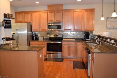 2476 Birch View Dr, High Point, NC 27265 - photo 5