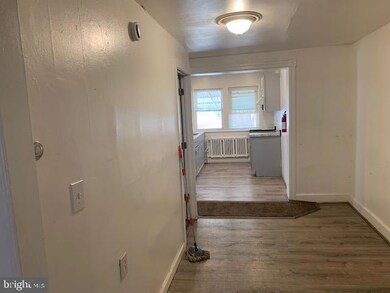 812 Tulip St, Camden, NJ 08104 - photo 6