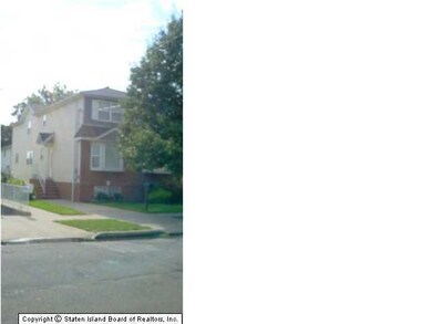 282 Lamport Blvd, Staten Island, NY 10305 - photo 3