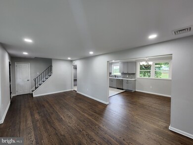 578 Hillside Dr, Lansdale, PA 19446 - photo 4