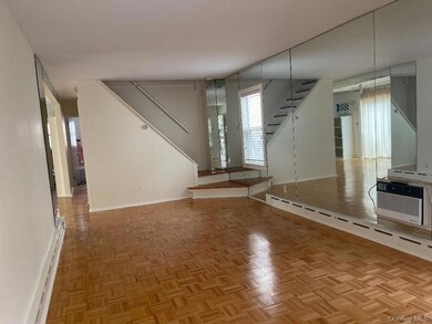 75 Mohawk Ave, East Atlantic Beach, NY 11561 - photo 5