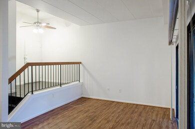 122 Roberts Ln unit 101, Alexandria, VA 22314 - photo 2