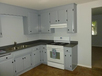 New gas range and new exhaust fan