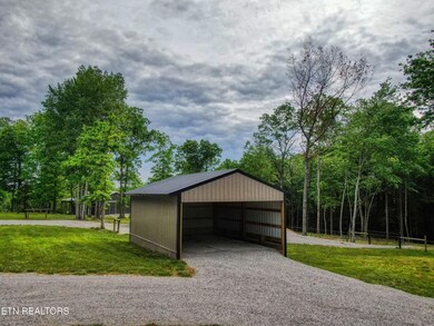 garage/carport