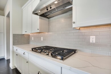 23065-North-75th-Street-HR-22