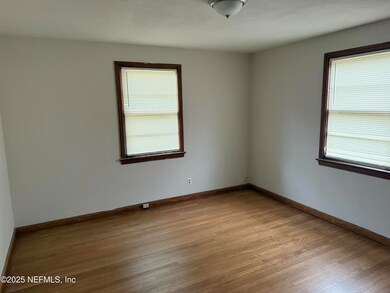 947 Glencarin St, Jacksonville, FL 32208 - photo 4