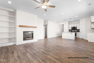 88 W Coulter Ct, Selma, NC 27576 - photo 4