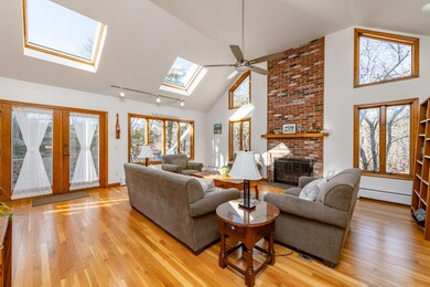 28 Vickers St, Edgartown, MA 02539 - photo 3