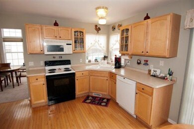 3714 Meadow View Dr unit 77, Dexter, MI 48130 - photo 2