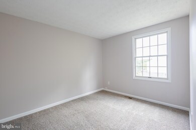 8172 Hazy Dawn Ct, Pasadena, MD 21122 - photo 5