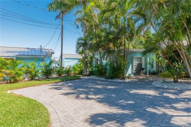 2340 NE Park St unit B, Jensen Beach, FL 34957 - photo 4