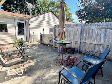 651 N Cherry St, Columbus, IN 47201 - photo 4