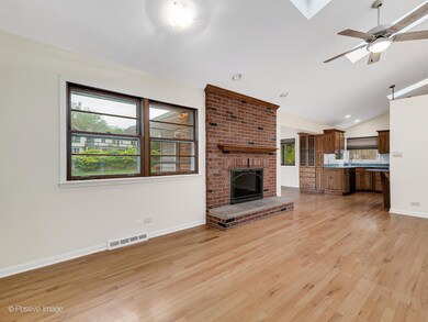 1205 S Main St, Wheaton, IL 60189 - photo 3