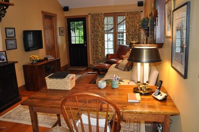 104 Sawkill Ave, Milford, PA 18337 - photo 6