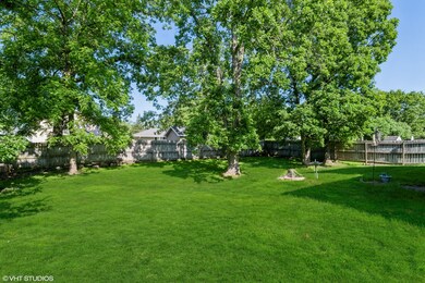 322 S Kyle Dr, Waukegan, IL 60085 - photo 2