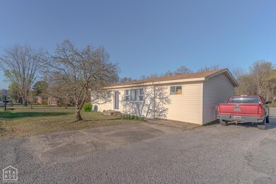 102 Tech St, Paragould, AR 72450 - photo 3