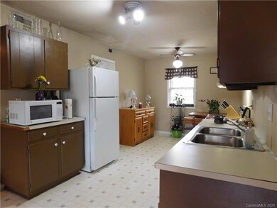 349 N Kelly St unit 349, Statesville, NC 28677 - photo 5