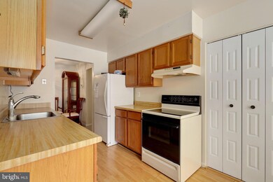 18058 Rolling Meadow Way, Olney, MD 20832 - photo 7