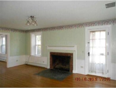 213 Douglas St, Uxbridge, MA 01569 - photo 7