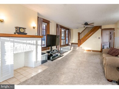 209 N Brobst St, Reading, PA 19607 - photo 3