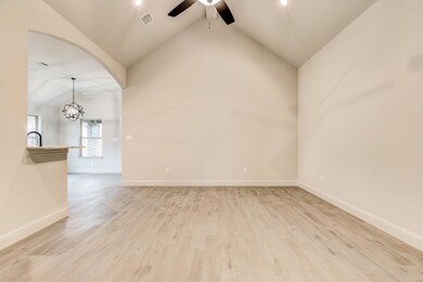 214 Jacinth Ln, Granbury, TX 76049 - photo 6