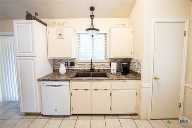 113 Campfire Cir, Copperas Cove, TX 76522 - photo 4