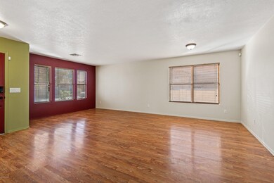 06-Living Room