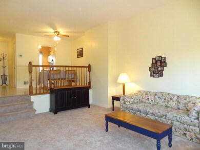 5925 Kingsford Rd unit 370, Springfield, VA 22152 - photo 6