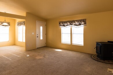 2362 50th St W, Rosamond, CA 93560 - photo 7