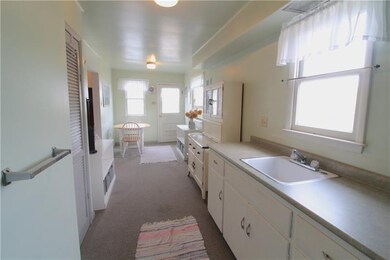 IMAGINE THAT WORKABLE FARMHOUSE KITCHEN...