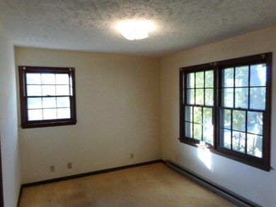 521 Staples St, Reidsville, NC 27320 - photo 4