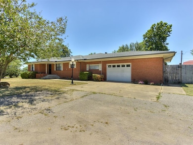 44903 Hardesty Rd, Shawnee, OK 74801 - photo 4