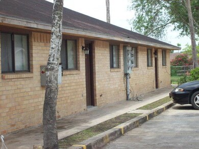 705 E 16th St, Weslaco, TX 78596 - photo 2