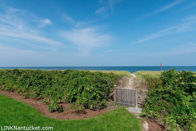 Path to the beach