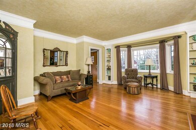 8 Holmehurst Ave, Catonsville, MD 21228 - photo 4