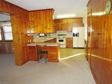 560 N Mccrary St, Asheboro, NC 27205 - photo 6