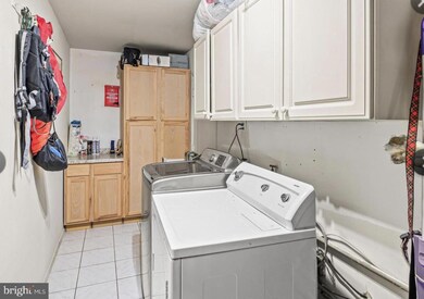 12007 Twin Cedar Ln, Bowie, MD 20715 - photo 4