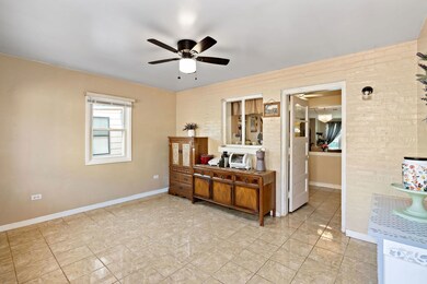 unlisted-address, Chicago, IL 60659 - photo 6