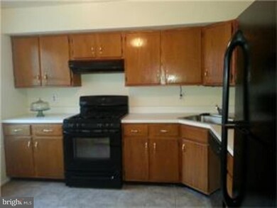 4122 Bayberry Ct, Monmouth Junction, NJ 08852 - photo 4