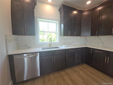 28 Haines Ln unit A, Walden, NY 12586 - photo 6