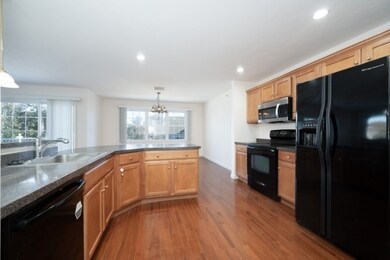117 Tamarack Ln, Abington, MA 02351 - photo 5